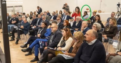 Cosa non si fa per riempire una saletta da 50 posti!